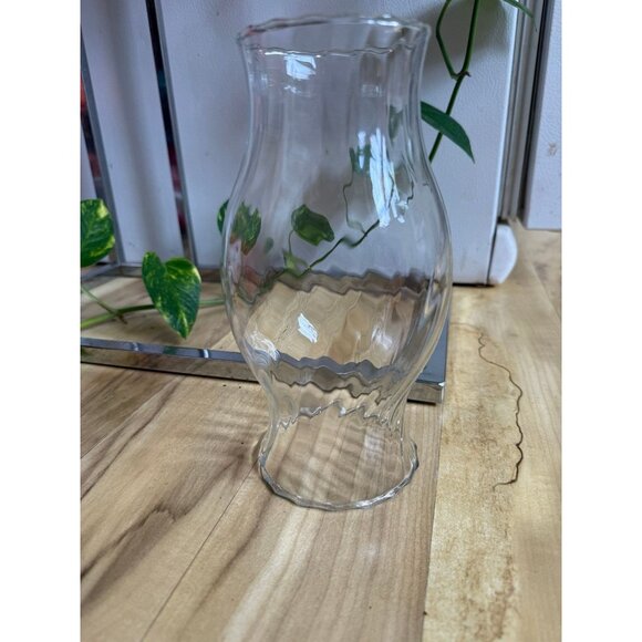 Clear Glass Hurricane Lamp Shade - Picture 1 of 8